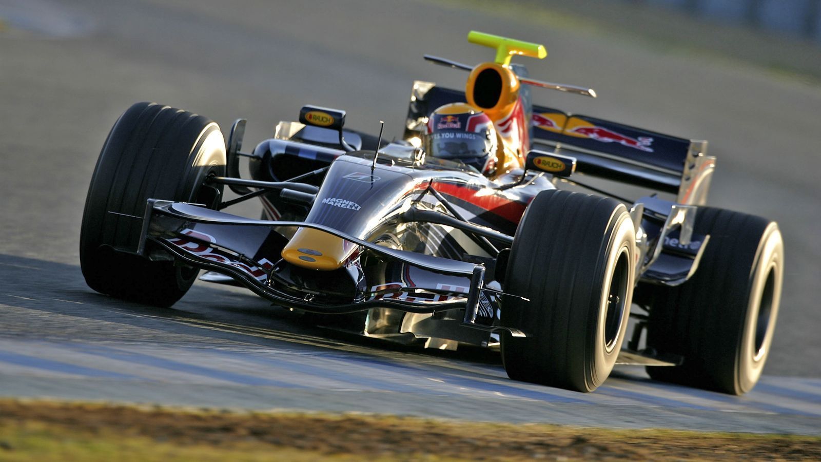 
                <strong>Red Bull RB3 (2007)</strong><br>
                Motor: Renault 2.4 V8Siege: -Punkte: 24WM-Rang: 5Fahrer: Mark Webber & David Coulthard
              
