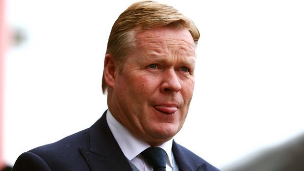
                <strong>Ronald Koeman</strong><br>
                Ronald Koeman: Der Niederländer sitzt seit Sommer 2016 beim FC Everton auf der Trainerbank, war davor bei Southampton erfolgreicher Aufbauhelfer. Für Barcelona würde ihn seine Spieler-Vergangenheit interessant machen. Koeman schoss die Katalanen 1992 gegen Sampdoria Genua in der Verlängerung per Freistoß zum 1:0-Sieg im Finale des Landesmeister-Pokals (Vorläufer der Champions League) und genießt deshalb beim Anhang immer noch Helden-Status. Der Vertrag des 53-Jährigen bei Everton läuft noch bis 2019.
              