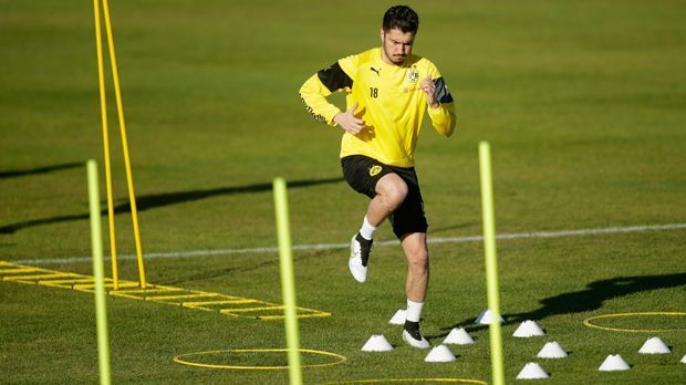
                <strong>Nuri Sahin</strong><br>
                Platz 8: Nuri Sahin (Borussia Dortmund) - 546 Tage verletzt (82 Spiele verpasst u.a. wegen Sehnenentzündung, Knie-OP, Muskelfaserriss im Adduktorenbereich und Sehnenreizung)
              