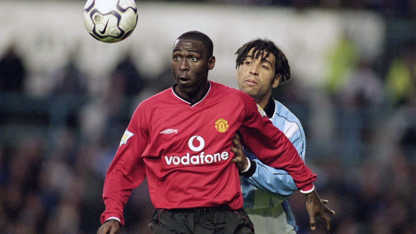 
                <strong>Platz 12 - Andy Cole (Manchester United)</strong><br>
                &#x2022; Ablösesumme: 128 Millionen Euro<br>&#x2022; Wechsel von Newcastle United zu Manchester United (1995)<br>
              
