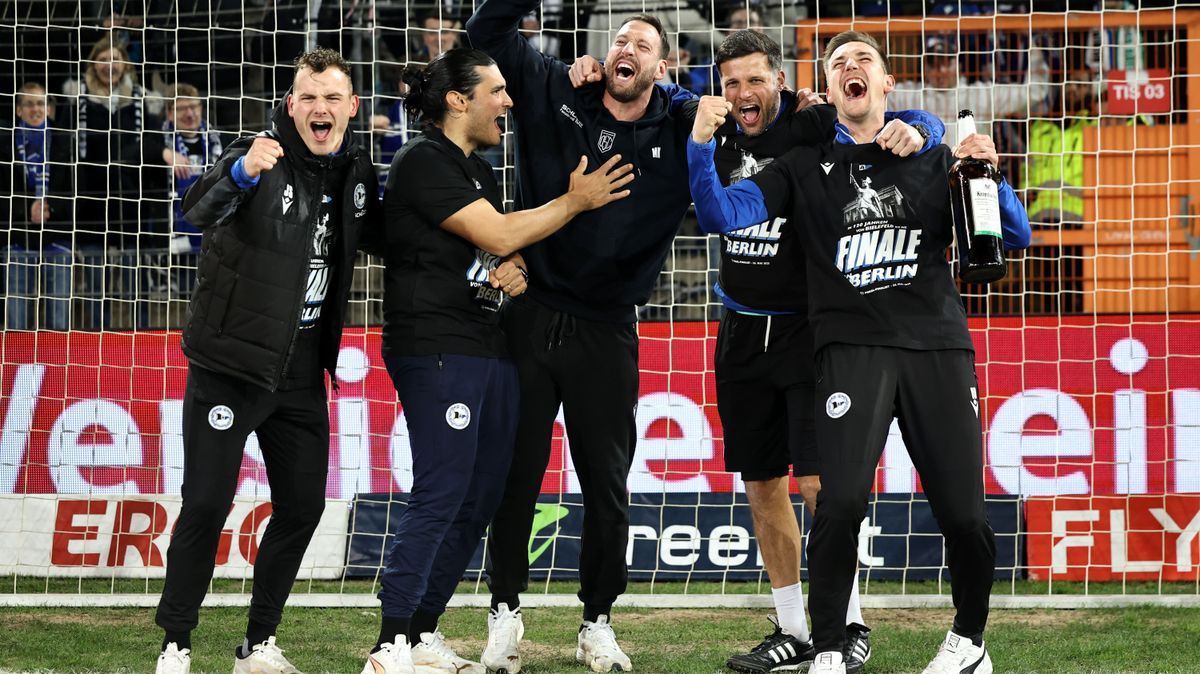 DSC Arminia Bielefeld v Bayer 04 Leverkusen - DFB Cup: Semi Final