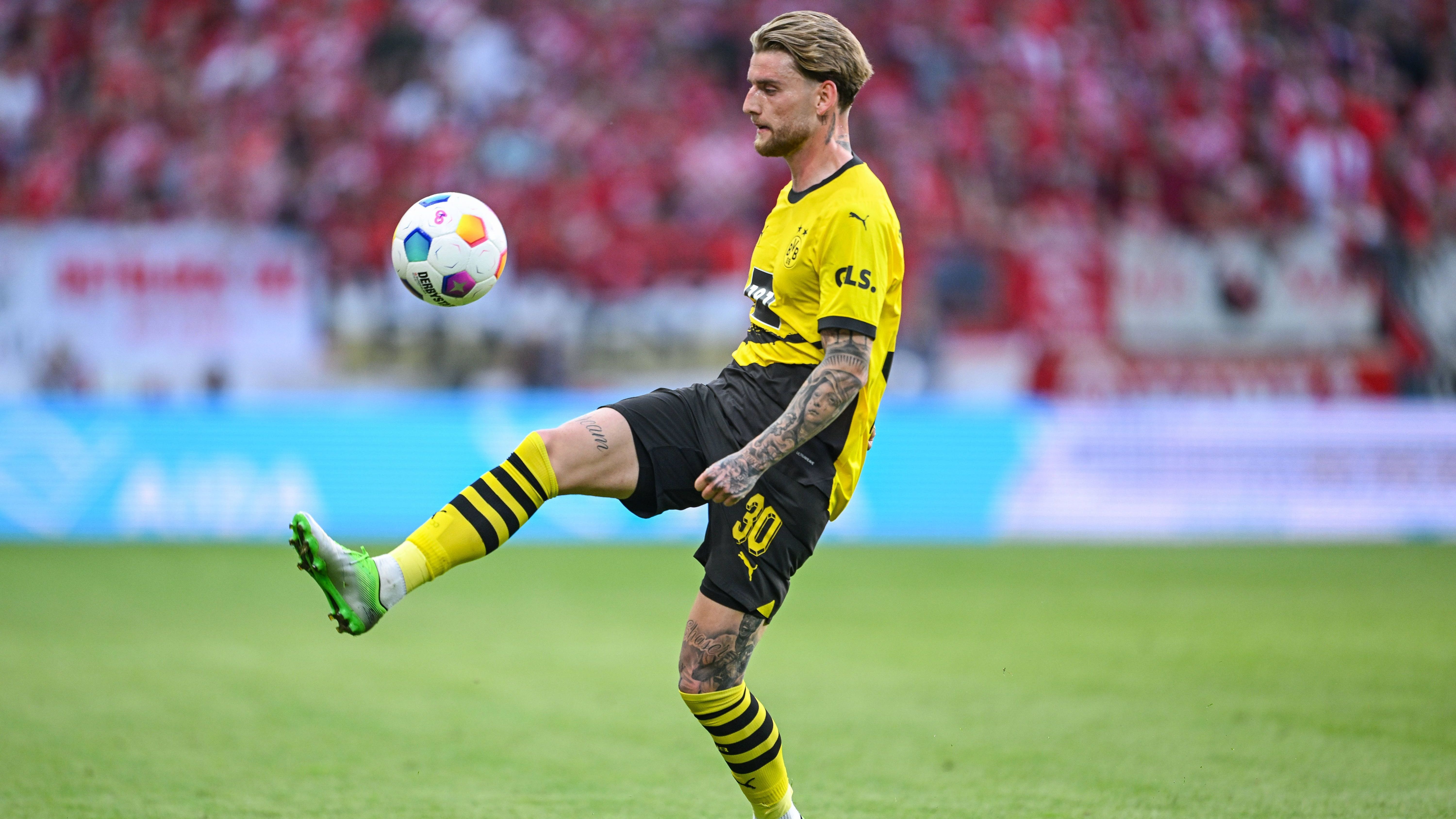 <strong>Ex-BVB-Spieler benennt sich um</strong><br>Den Fans zuliebe und auf Anraten des Vereins hört Pohlmann jetzt auf den Künstlernamen "Olinho". Dieser steht fortan auf seinem Trikot und so wird er in sämtlichen Systemen geführt. Das dürfte die technischen Fähigkeiten von Ole mindestens um +5 pushen, oder?