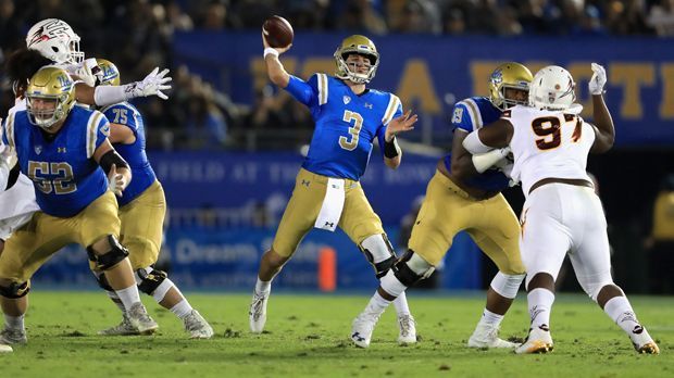 
                <strong>Josh Rosen (Quarterback)</strong><br>
                Die 2018er Quarterback-Klasse ist tief besetzt wie lange nicht mehr. Josh Rosen ragt für viele Experten nochmals heraus. Der 20-Jährige UCLA-Quarterback führte die Bruins zwar nur zu einem 6-7-Record, verbuchte dabei aber amtliche 3754 Yards. Rosen warf 26 Touchdowns bei 10 Interceptions und stellte mit zwei Rushing Touchdowns auch auf dem Boden eine Gefahr dar.
              