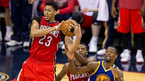 
                <strong>Anthony Davis (New Orleans Pelicans) - 92</strong><br>
                Anthony Davis (New Orleans Pelicans) - 92. Der Big Man ist mit 22 Jahren der jüngste Spieler in dieser Liste. Seine markante Augenbraue hat ihm den Spitznamen "Bert" eingebracht. Bereits zwei Mal steht er im All Star Game auf dem Parkett, gewinnt mit den USA Olympia-Gold in London und 2014 auch den WM-Titel.
              