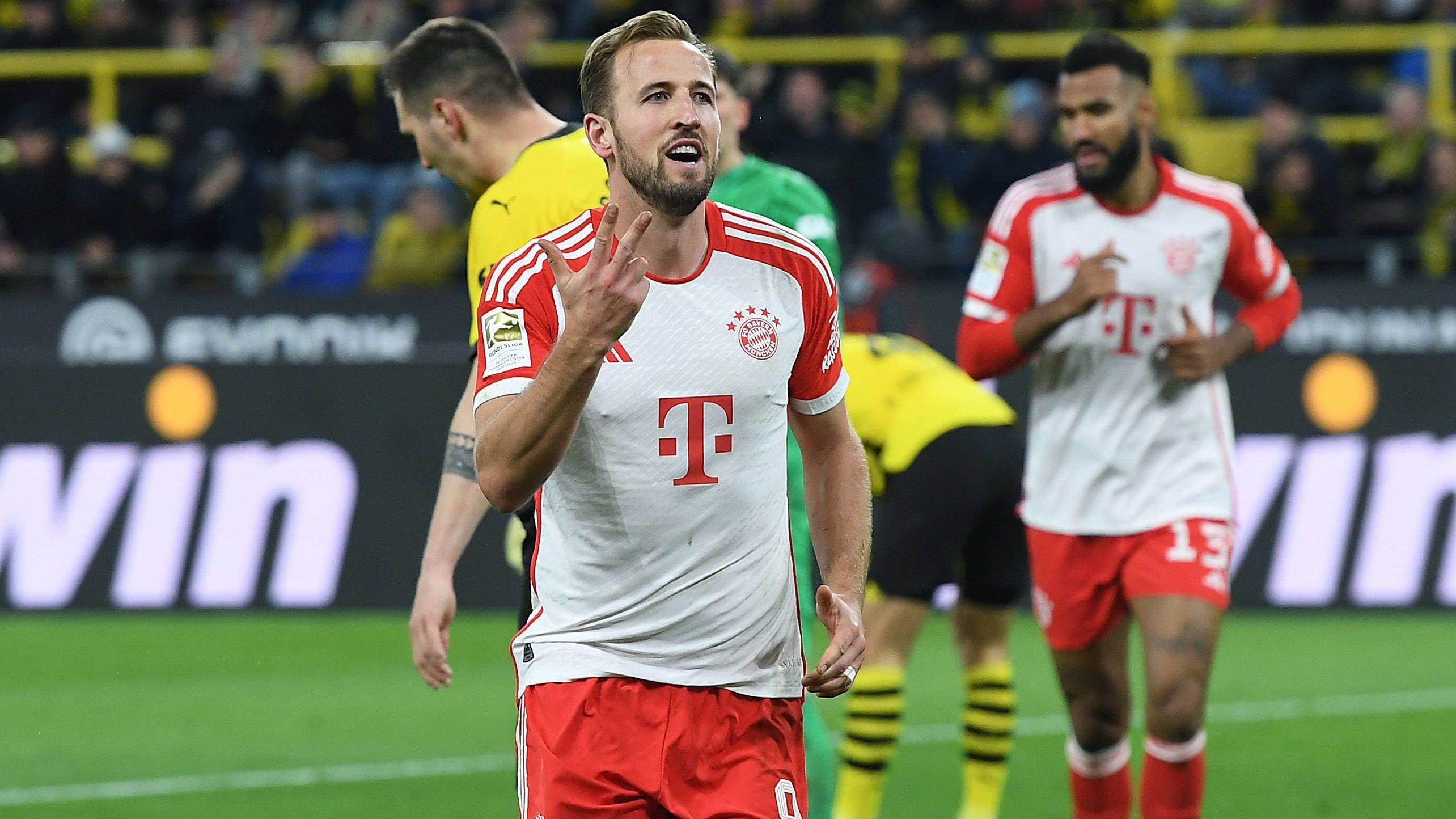 <strong>Das ändert sich 2024 alles im Fußball</strong><br>Das Jahr 2024 hat begonnen. Für Fußball-Fans bedeutet das: Änderungen en masse. Reform der Champions League, Modifizierung der Klub-WM, neue Wettbewerbe und auch bei den Frauen bleibt nicht alles beim Alten. <em><strong>ran</strong></em> zeigt, was sich im Fußball im neuen Jahr alles ändert.