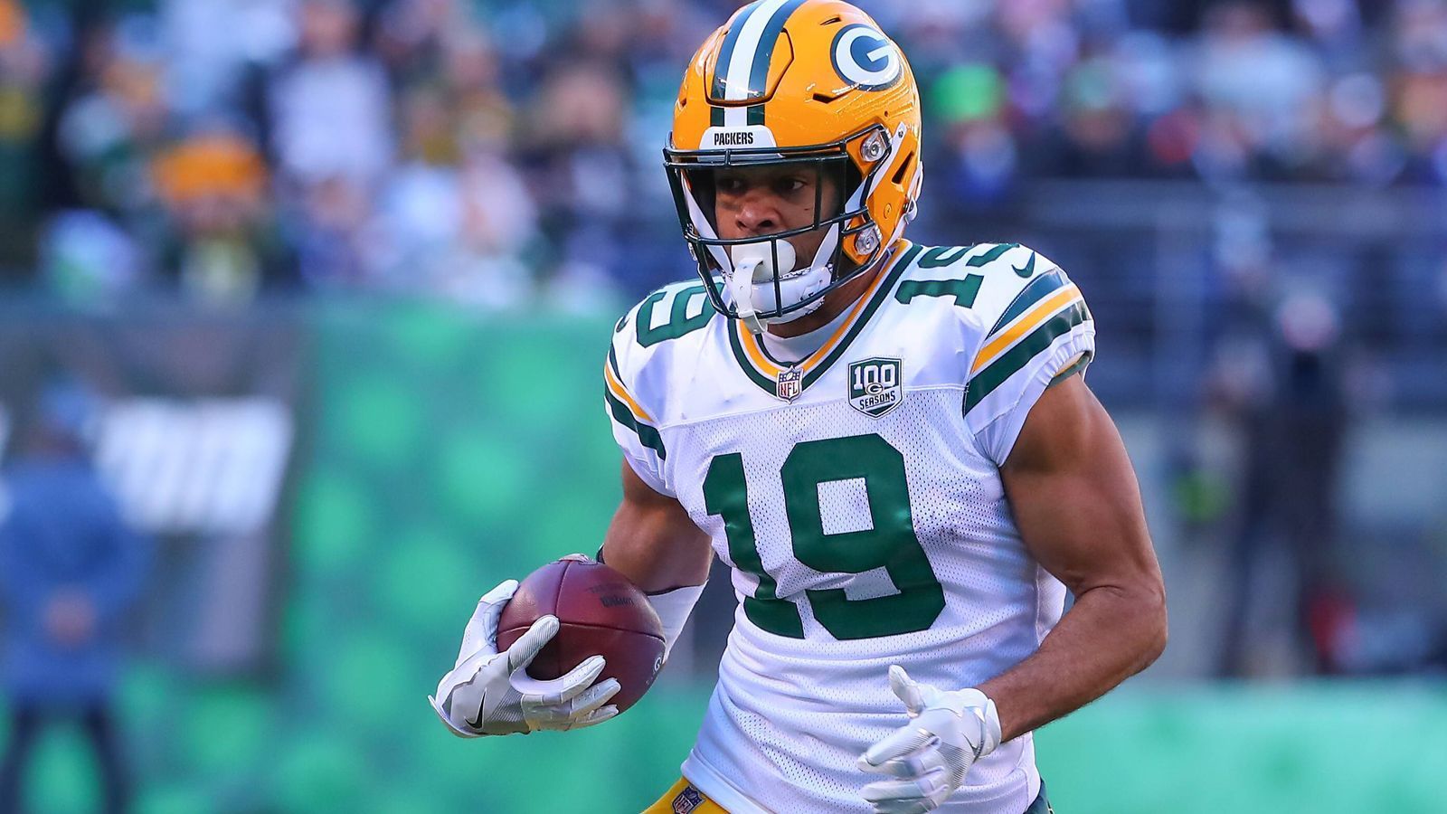 
                <strong>Deutsche</strong><br>
                Deutsche: Gibt es endlich mal wieder einen deutschen Touchdown? Die besten Chancen hat wohl Packers-Receiver Equanimeous St. Brown, der in seine zweite Saison geht. Daneben hatte 2018 auch 49ers-Linebacker Mark Nzeocha regelmäßige Spielzeit. Daneben hoffen auch Moritz Böhringer, Jakob Johnson und Christopher Ezeala auf Einsätze.
              