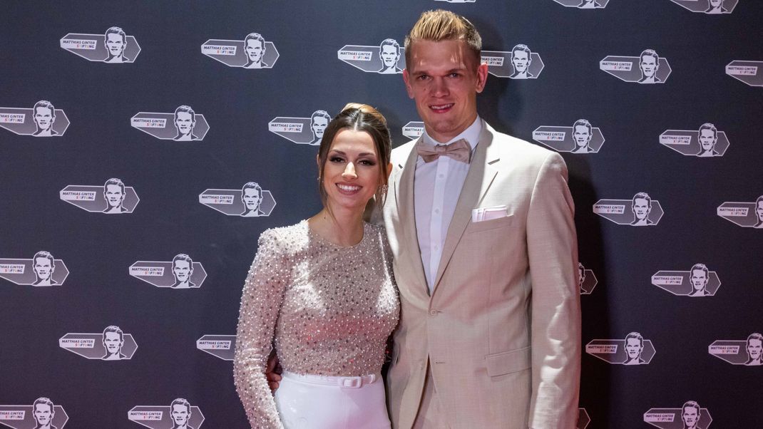 Christina Ginter und ihr Mann, Fußballer Matthias Ginter, bei einer Spendengala für ihre Stiftung.