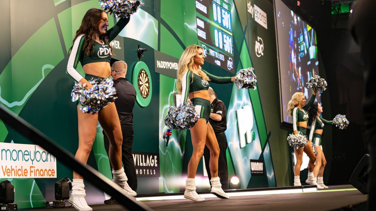 20th December 2023, Alexandra Palace, London, England; 2023 24 PDC Paddy Power World Darts Championships Day 6 Afternoon Session; Cheerleaders on stage to greet the players PUBLICATIONxNOTxINxUK Ac...