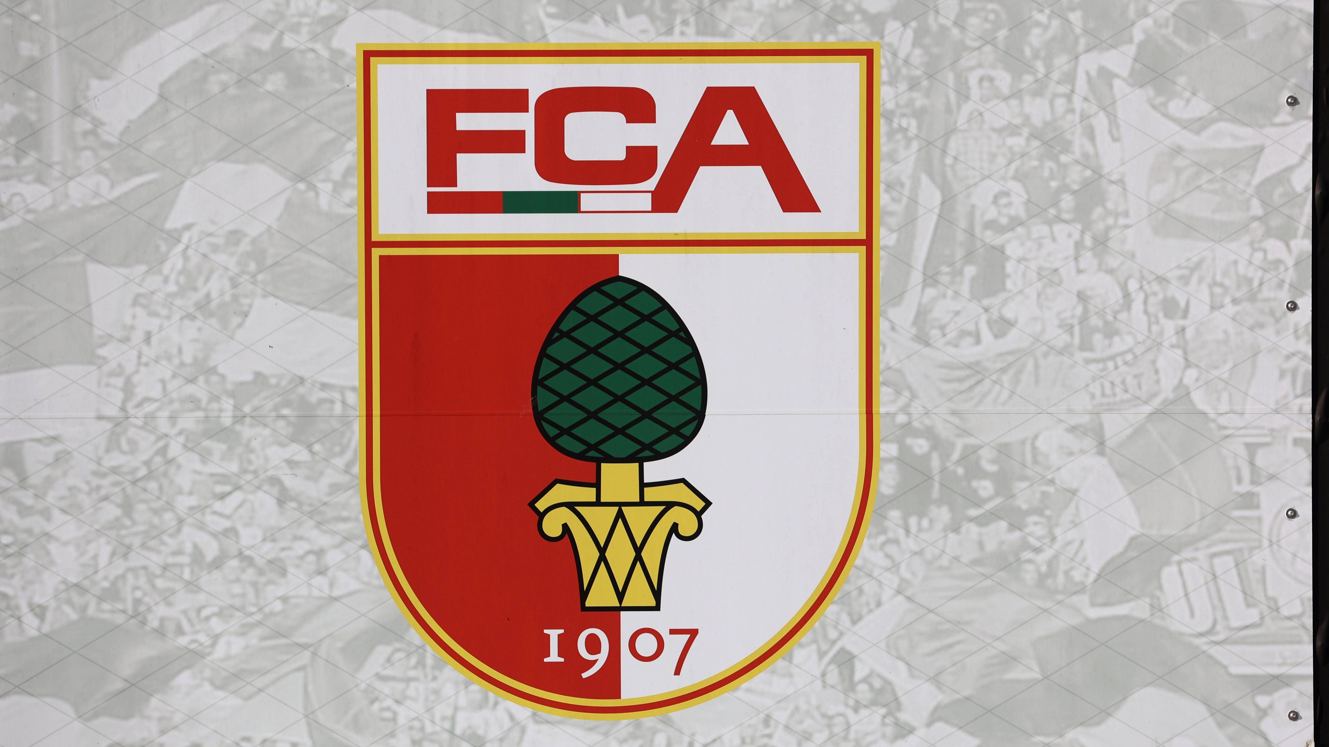 <strong>Platz 13: FC Augsburg (8. August 1907)</strong><br>Am Tag des Friedensfestes 1907 (8. August) wurde der heutige FC Augsburg unter dem Namen "FC Allemania" gegründet. Dieser schloss sich 1909 der Spielabteilung TV 1871 an. Die Fußballer spalteten sich 1921 ab und wurden zum BC Augsburg, welcher nach einer weiteren Fusion 1969 zum FC Augsburg wurde.<br><br><strong>Saisons in der Bundesliga: 12</strong>