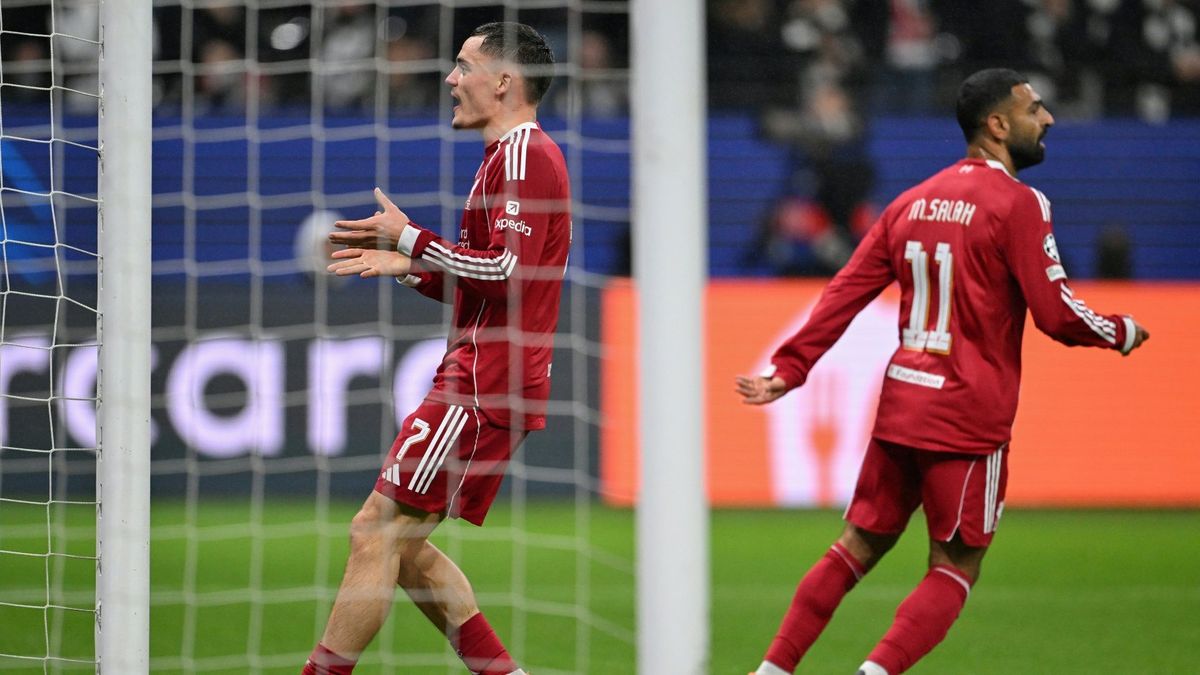 Florian Wirtz (l.) und Mo Salah in Frankfurt