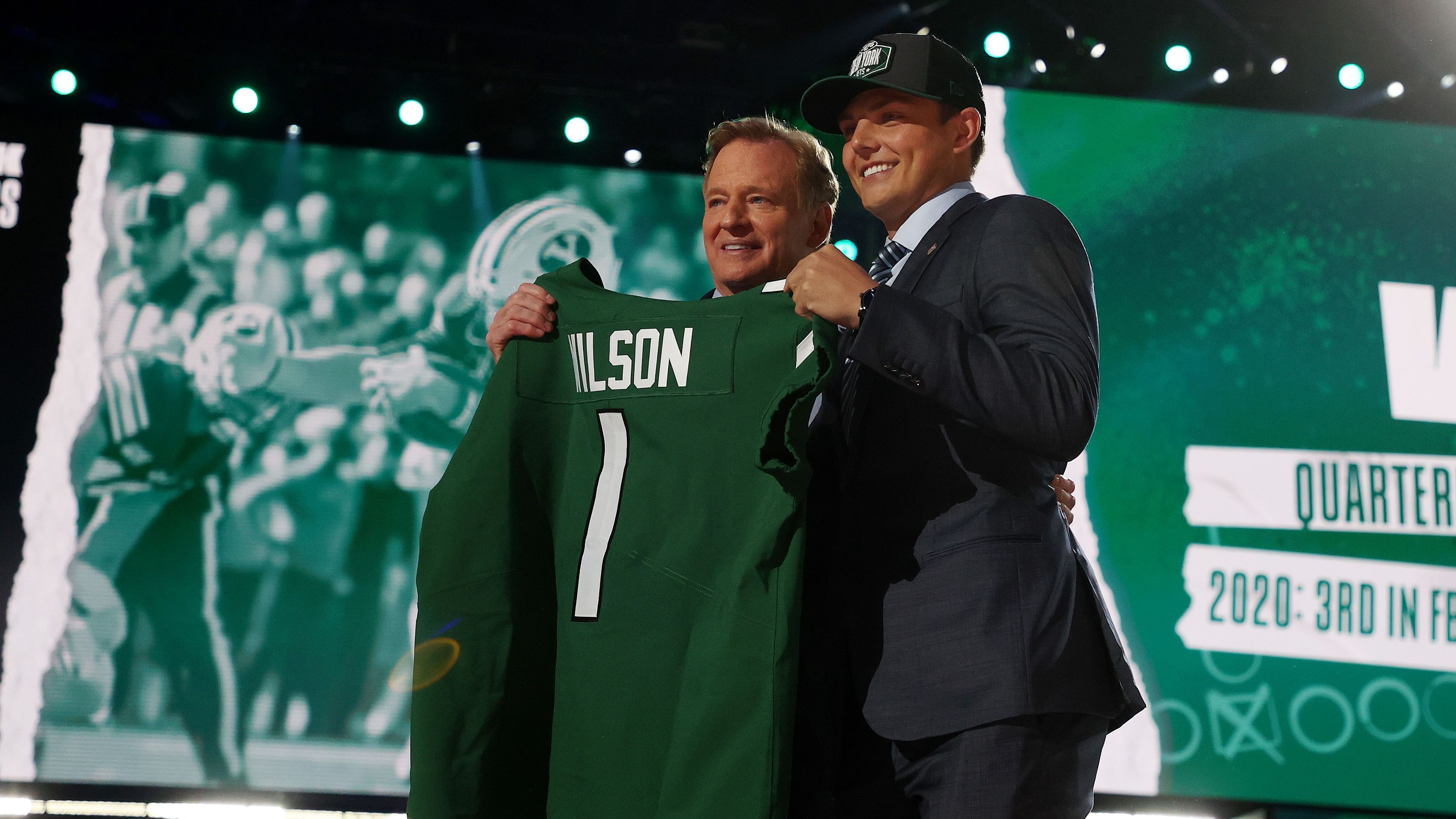 <strong>Zach Wilson (2. Pick 2021, New York Jets)</strong><br>Nach drei Jahren ist das Missverständnis von Zach Wilson und den Jets beendet. Die New Yorker sendeten den Quarterback sowie Siebtrunden-Pick zu den Denver Broncos und erhalten im Gegenzug einen Sechstrunden-Pick. Der 24-Jährige konnte die hohen Erwartungen nicht im Ansatz erfüllen und ließ in jeder Spielzeit Konstanz in seinen Leistungen und die Eignung zum Franchise Quarterback vermissen.