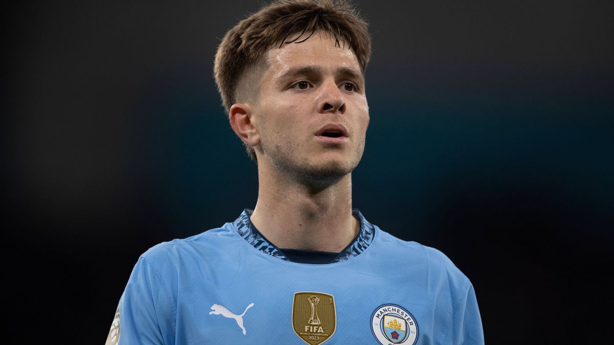 Manchester City FC v Aston Villa FC - Premier League MANCHESTER, ENGLAND - APRIL 22: James McAtee of Manchester City during the Premier League match between Manchester City FC and Aston Villa FC at...