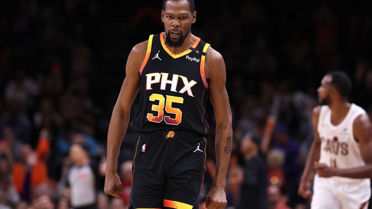 Cleveland Cavaliers v Phoenix Suns