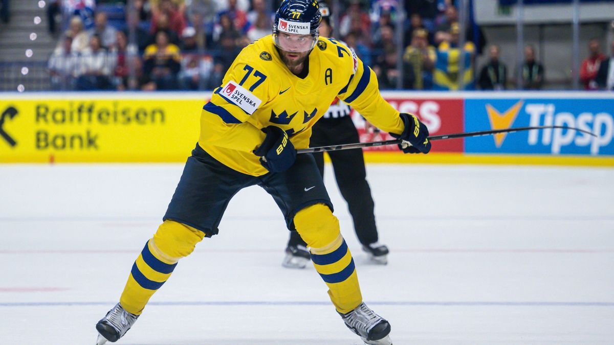 240510 Victor Hedman of Sweden scores the 4-2 goal during the 2024 IIHF Ice hockey, Eishockey World Championship, WM, Weltmeisterschaft group stage game between Sweden and USA on May 10, 2024 in Os...