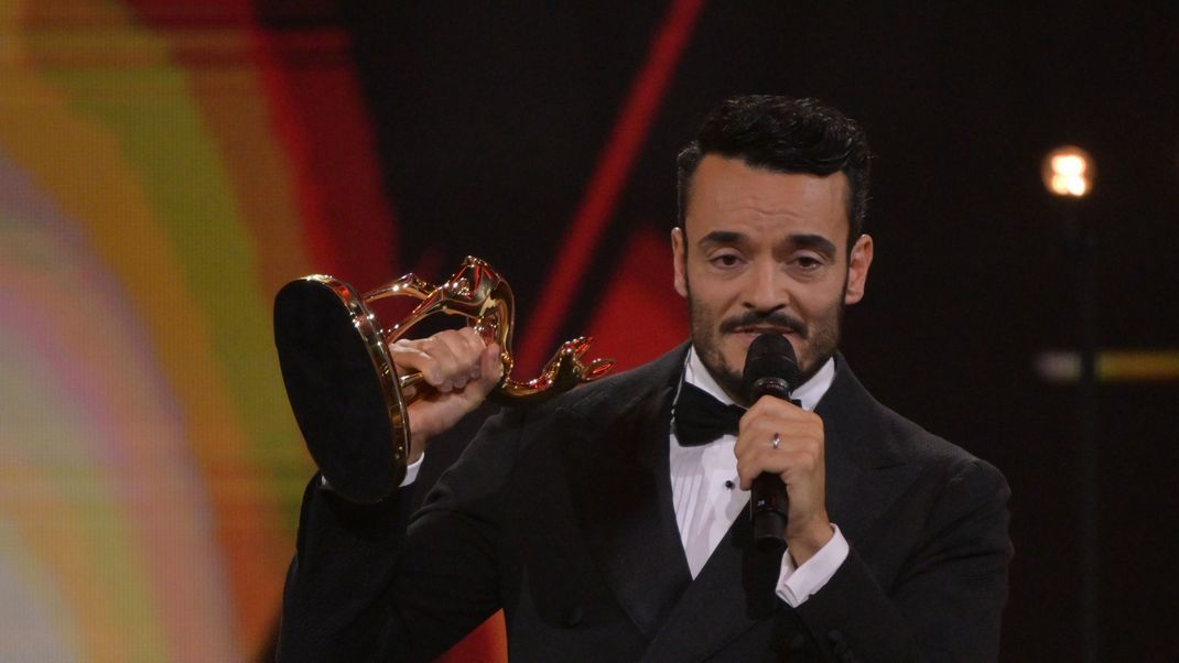 Giovanni Zarrella erhält den Bambi in der Kategorie "Entertainment" bei der 75. Bambi-Verleihung in den Bavaria Filmstudios.&nbsp;