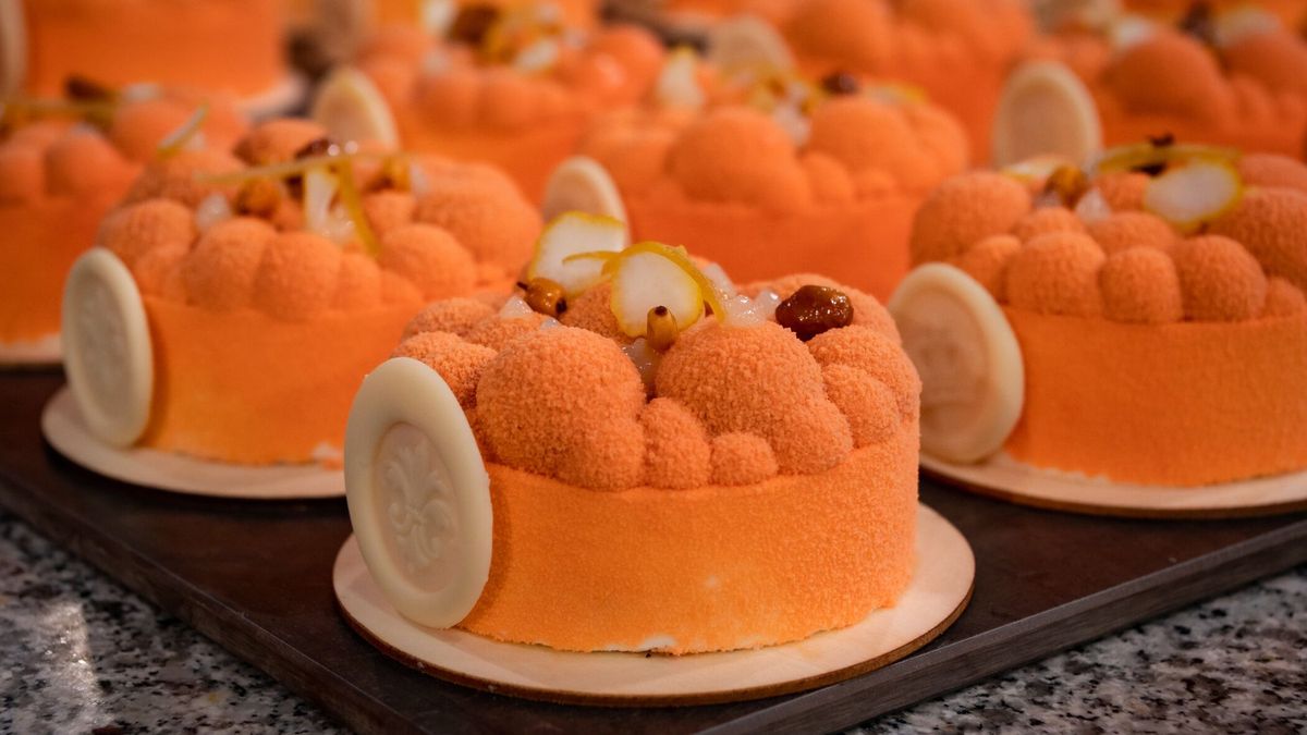 Himbeer-Litschi Macarons mit Rosen-Ganache: Rezept aus &amp;quot;Das große ...