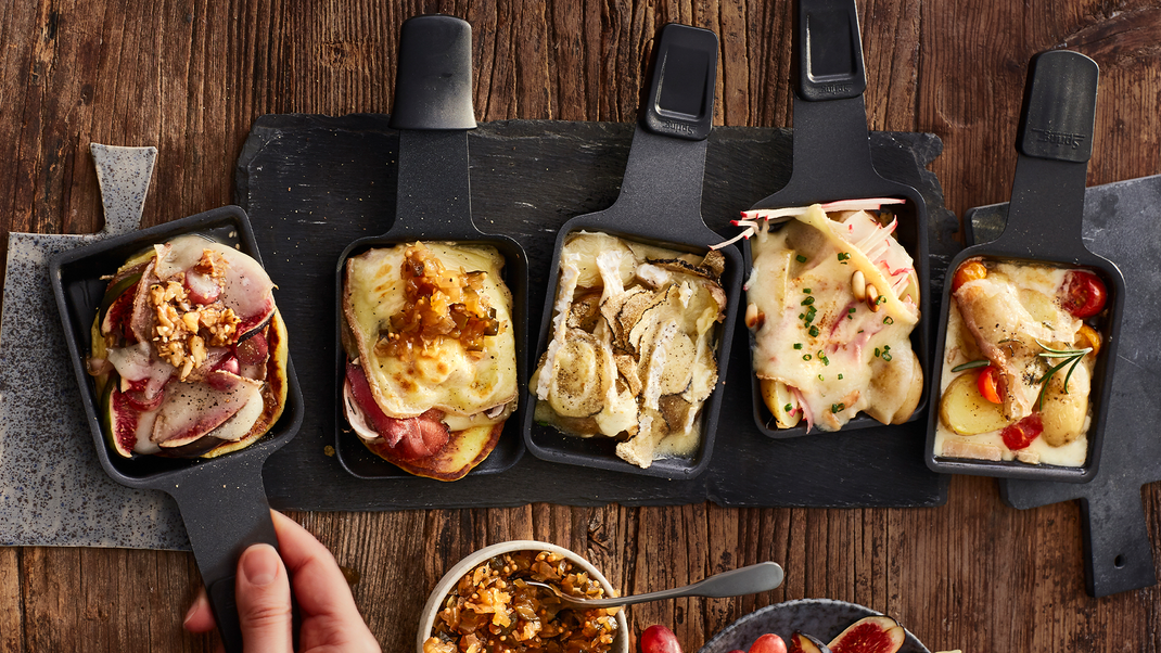 Unsere Raclette-Ideen füllen ein Abendprogramm: von Pizza bis Dessert!