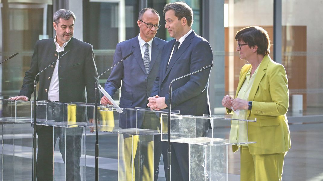 Sondierungen zwischen Union und SPD (von links nach rechts) Markus Söder, Friedrich Merz, Lars Klingbeil, Saskia Esken.