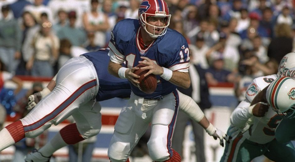 
                <strong>9. Jim Kelly</strong><br>
                Platz 9: Jim Kelly mit  Siegen101 Siege in der Regular Season, 9 in den PlayoffsBuffalo Bills (1986 - 1996)Niederlagen in Super Bowl XXV, XXVI, XXVII, XXVIII
              