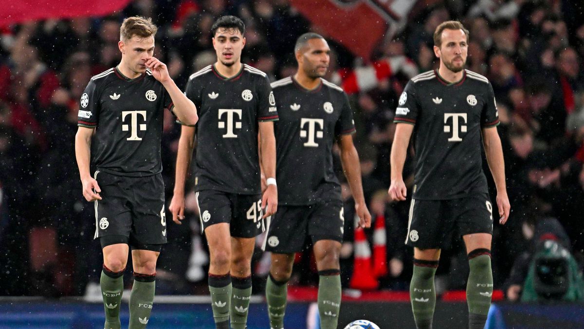 26.11.2025, Fussball UEFA Championsleague 2025 2026: Vorrunde 5.Spieltag, FC Arsenal - FC Bayern München, im Emirates-Stadion London (England) Joshua Kimmich (FC Bayern München), Aleksandar Pavlovi...