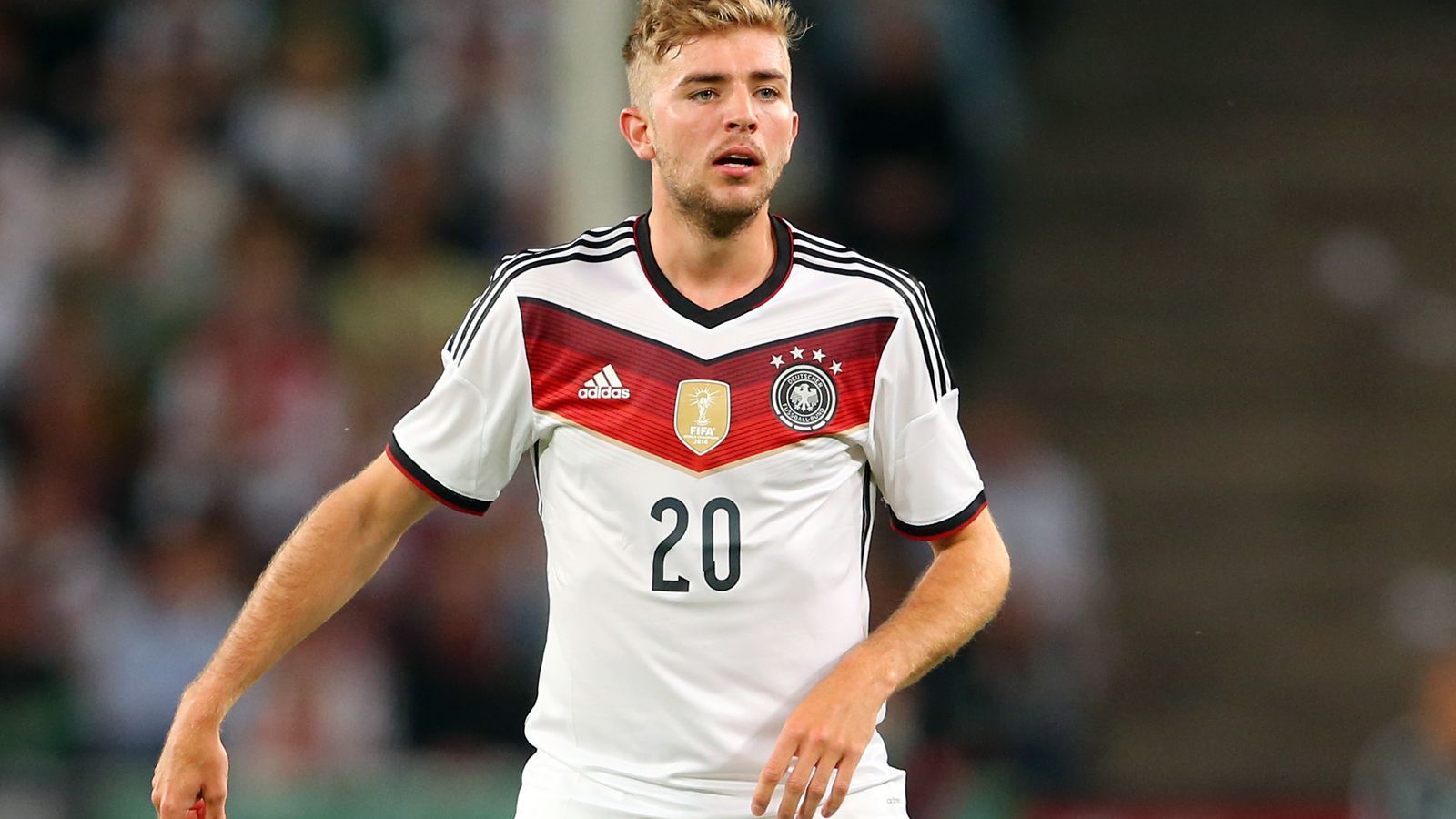 
                <strong>Gewinner: Christoph Kramer</strong><br>
                Experte statt Kicker - und das auf allerhöchstem Niveau. Der Gladbacher analysiert die Nationalspiele herausragend. Er poliert - im Gegensatz zum DFB - unheimlich seine Außendarstellung auf. Und die DFB-Elf vermisst seine Qualitäten als Sechser, als unermüdlichem Kämpfer und Balleroberer.
              