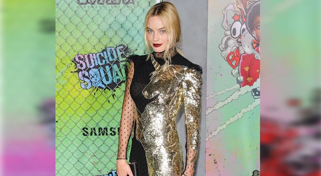 Margot Robbie trägt bei der Premiere von "Suicide Squad" ein Einhorn-Kleid.