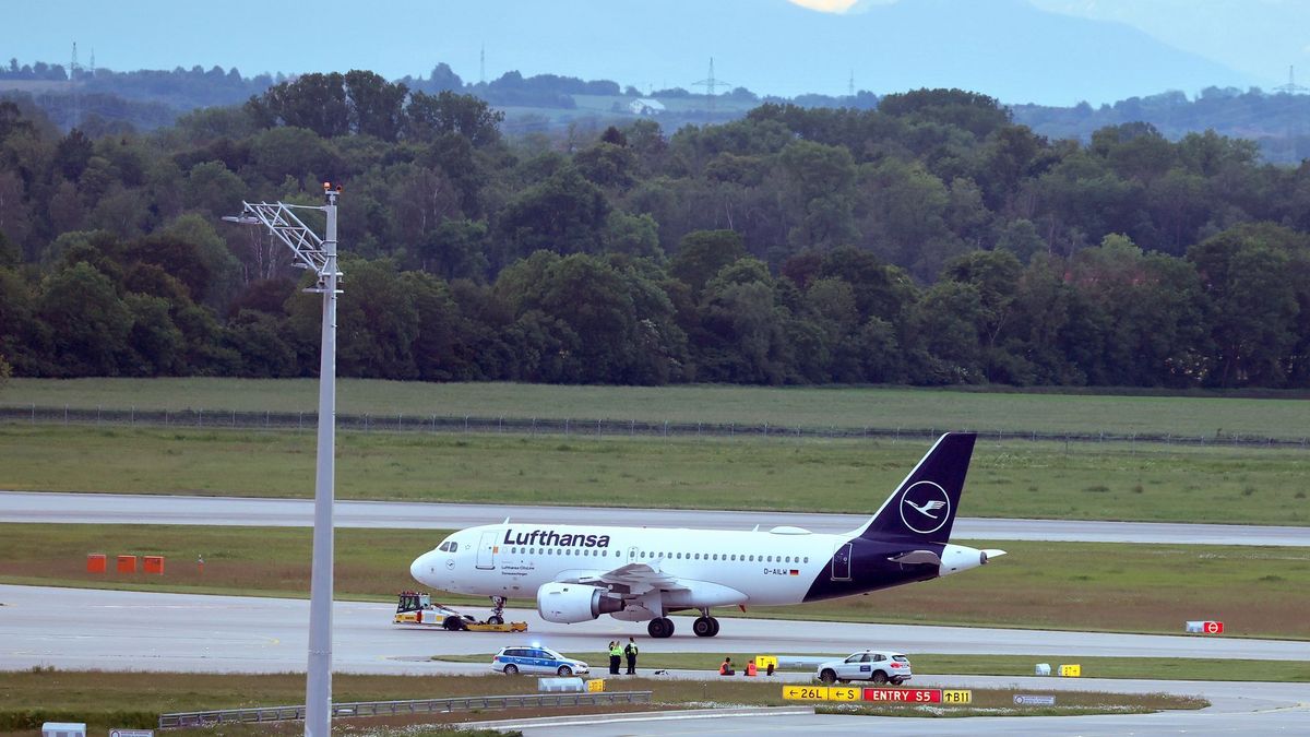 Klimaaktivisten legen Münchner Flughafen lahm