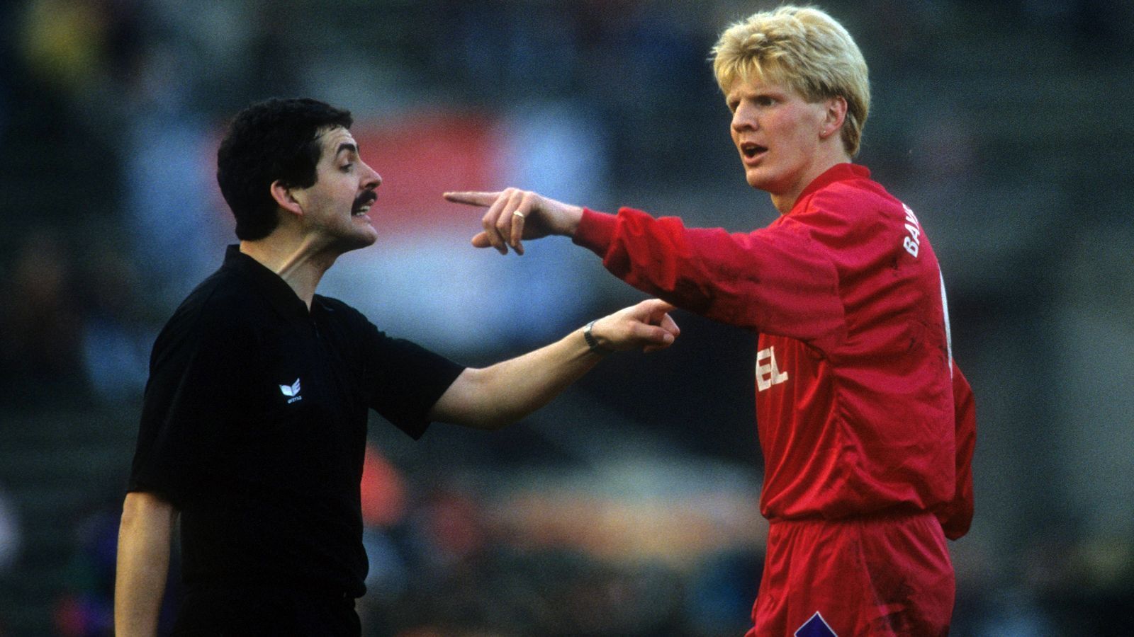 
                <strong>Stefan Effenberg</strong><br>
                Rückennummer 10 beim FC Bayern: von 1991 bis 1992Position: Zentrales Mittelfeld
              