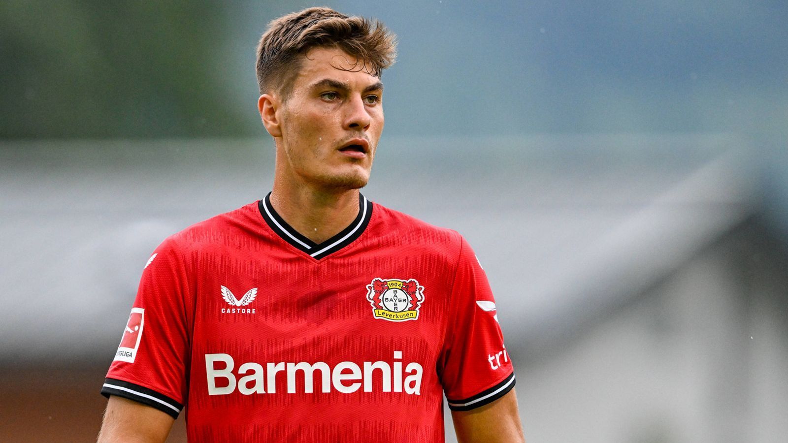 
                <strong>Platz 2 (geteilt): Patrik Schick</strong><br>
                &#x2022; Preis: 15 Millionen<br>&#x2022; Verein: Bayer Leverkusen<br>&#x2022; Punkte 2021/22: 280<br>
              