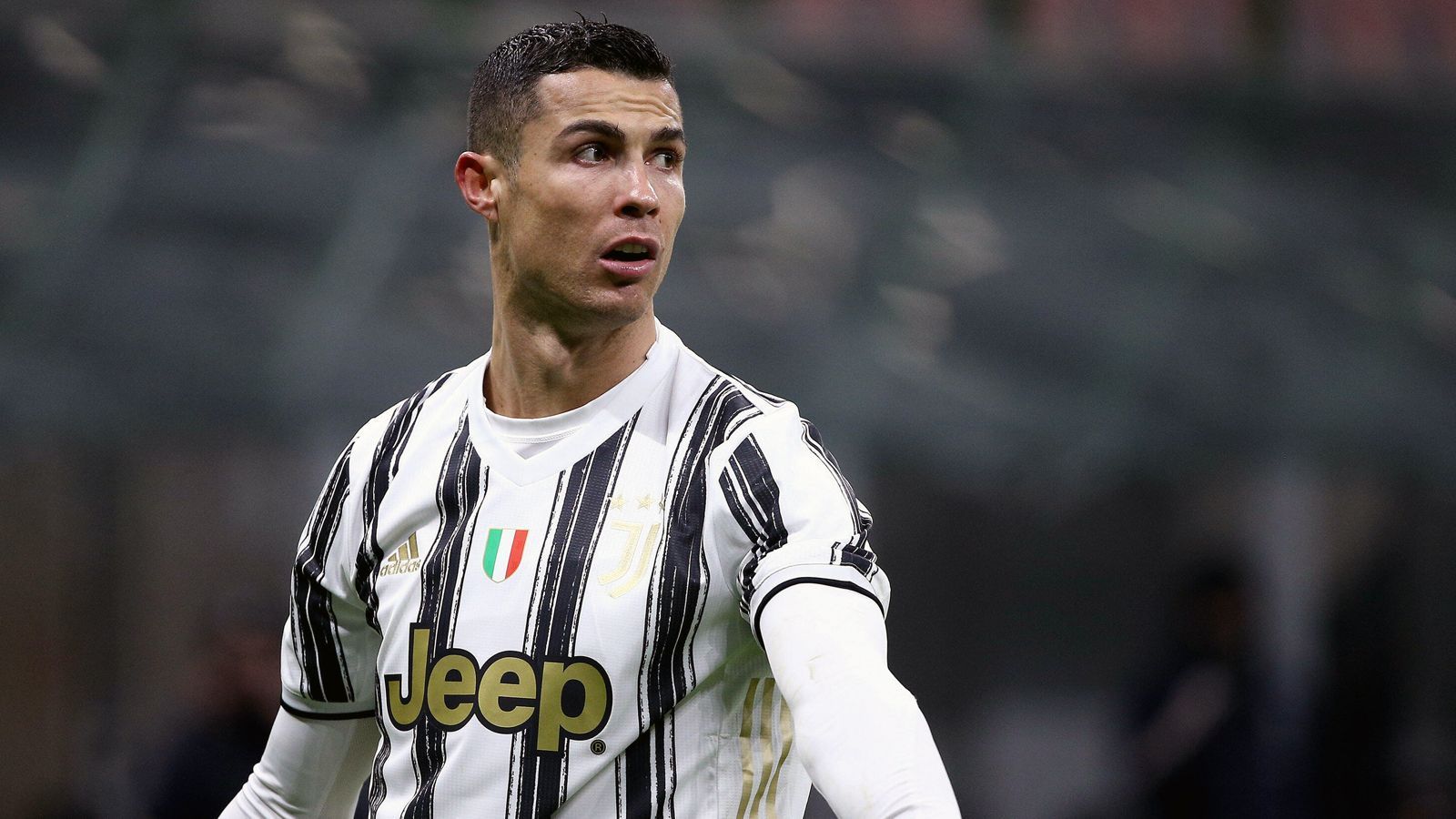 
                <strong>So viel soll Cristiano Ronaldo bei Juventus Turin verdient haben</strong><br>
                CR7 wechselte im Sommer 2018 von Real Madrid zu Juventus Turin. In Italien verdiente er laut Medienberichten jährlich etwa 31 Millionen Euro netto. 
              