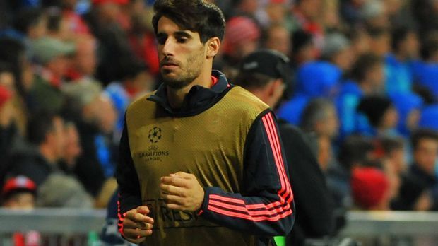 
                <strong>Javi Martinez</strong><br>
                Javi Martinez: Kam zur Pause, nach Boatengs Auswechslung war der Spanier der einzige gelernte Innenverteidiger in Bayerns Abwehr. Trotzdem ohne Probleme. ran-Note: 3
              