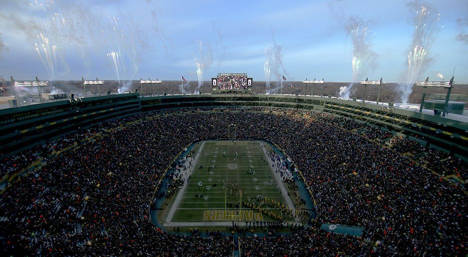 
                <strong>Green Bay Packers: Lambeau Field</strong><br>
                Baujahr: 1956.Kosten: 960 000 Dollar + 295 Millionen Dollar Renovierungskosten.Finanzierung aus öffentlichen Geldern: 169 Millionen Dollar bei Renovierungskosten.Kapazität: 81 435.Eröffnung: 1957.
              