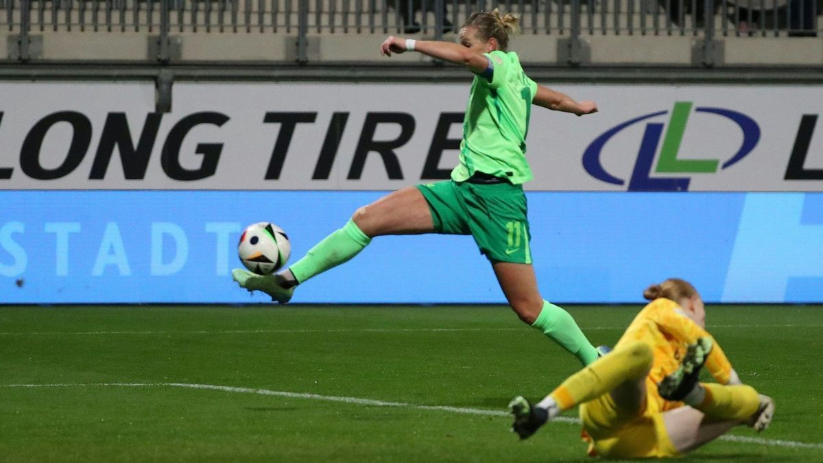 Alexandra Popp trifft für Wolfsburg gegen Freiburg