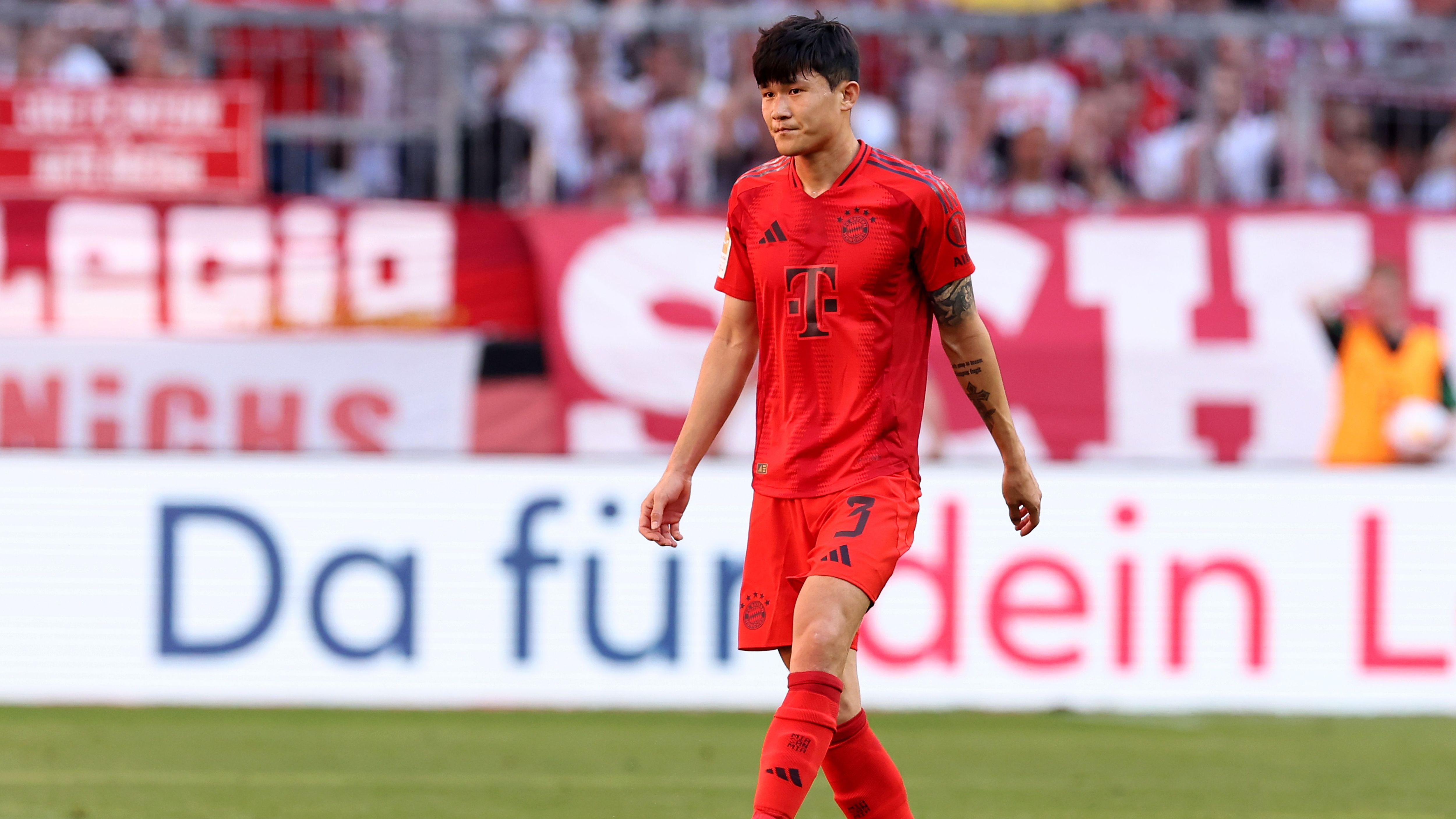 <strong>Kim Min-jae</strong><br>Eigentlich begann die Zusammenarbeit zwischen Thomas Tuchel und Kim Min-jae vielversprechend. Der Südkoreaner verdrängte Matthijs de Ligt und war direkt zu Saisonbeginn gesetzt. Zwar machte Kim ab und an Fehler, jedoch baute Tuchel zunächst auf den Neuzugang aus Neapel …