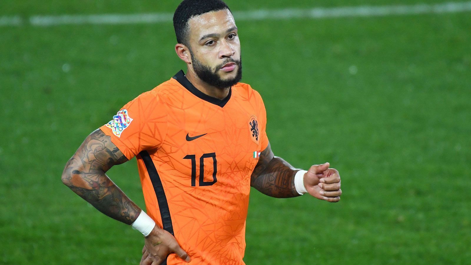 
                <strong>Memphis Depay (26)</strong><br>
                Aktueller Verein: Olympique Lyon - Position: Linksaußen - Marktwert: 45 Millionen Euro
              