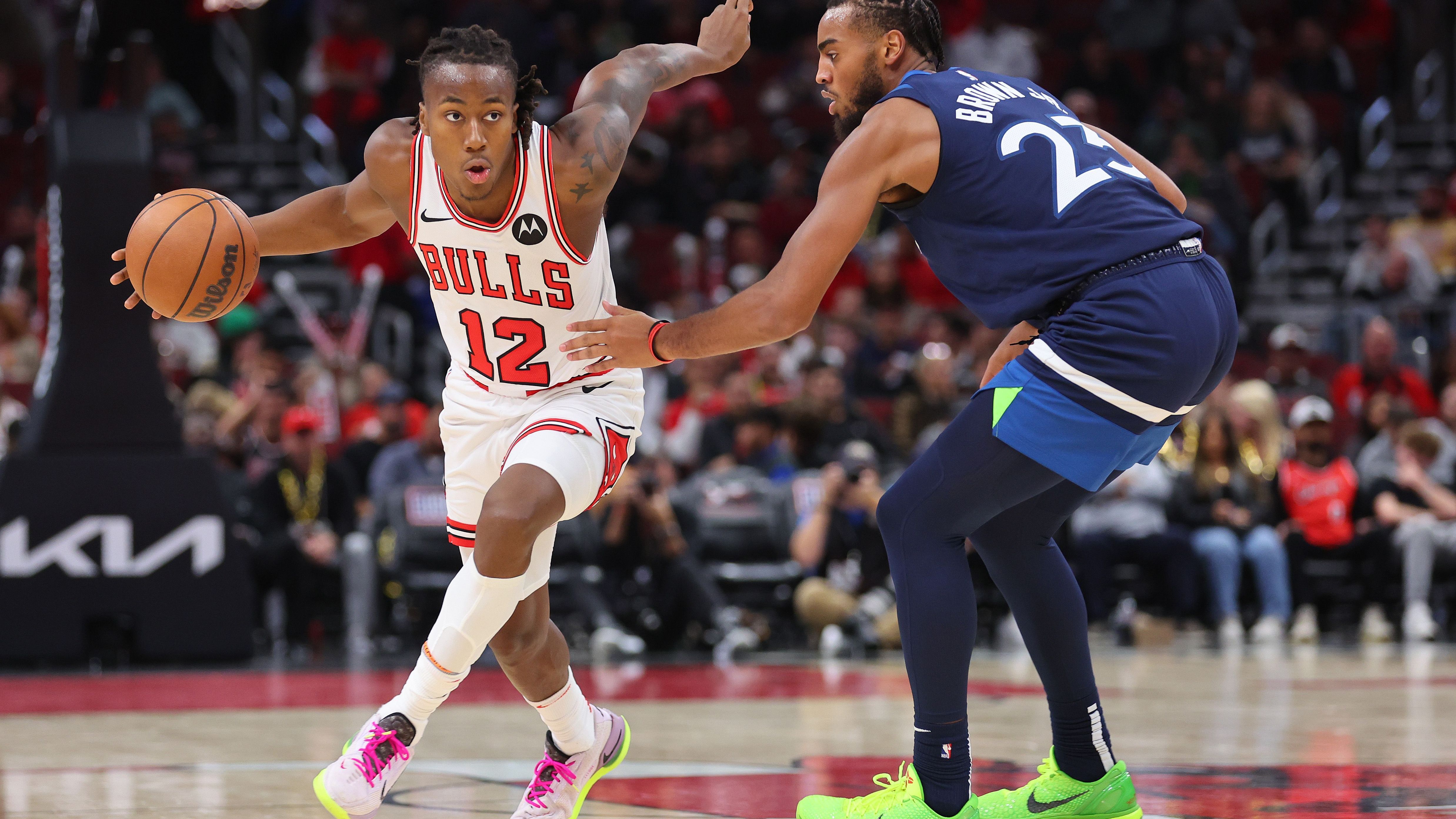 <strong>27. Chicago Bulls (zuvor Rang 26) </strong><br>Alle warten auf den Trade von LaVine. Was passiert zudem mit DeRozan? Ein kompletter Ausverkauf droht. Droht? Nein, wahrscheinlich braucht es in Chicago genau das. Individuell ist das Team nicht schlecht. Nur deshalb können Überraschungssiege wie zuletzt nach OT gegen die Bucks gelingen. Das ist es dann aber auch.
