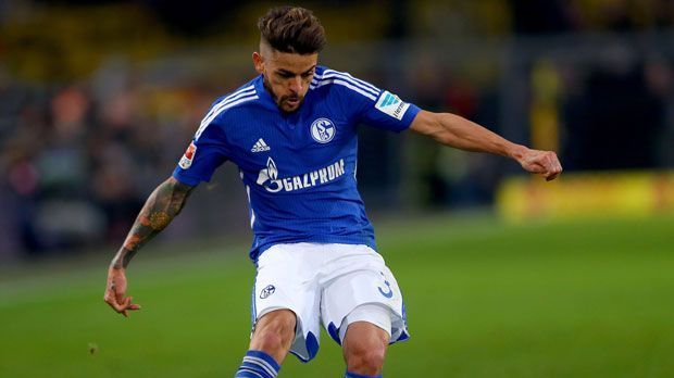 
                <strong>FC Schalke 04 (13 Spieler aus Brasilien)</strong><br>
                FC Schalke 04 (13 Spieler aus Brasilien): Wie bei Revier-Nachbar Dortmund vertraute man in der Vergangenheit auch in Gelsenkirchen verstärkt auf fußballerische Klasse von der Copacabana. Mit den Verteidigern Junior Caicara und Felipe Santana stehen derzeit zwei Brasilianerunter Vertrag. Den guten Ruf für Fußball "made in Brazil" haben vor allem Lincoln und Marcelo Bordon in der Vergangenheit geprägt.
              