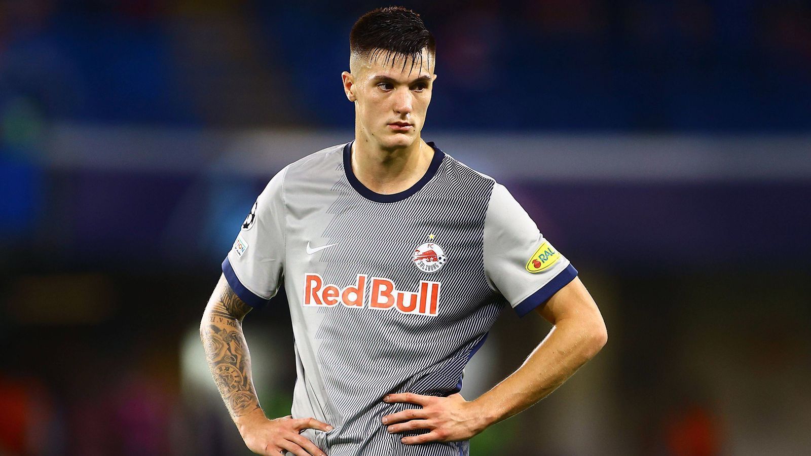 
                <strong>Benjamin Sesko</strong><br>
                &#x2022; Verein: Red Bull Salzburg<br>&#x2022; Nationalität: Slowenien<br>&#x2022; Position: Mittelstürmer<br>&#x2022; Alter: 19 Jahre<br>
              