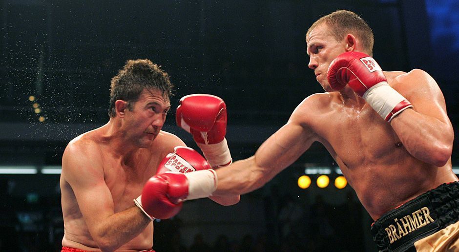 
                <strong>Jürgen Brähmer vs. Andre Thysse</strong><br>
                Anschließend musste Brähmer seine Karriere für drei Jahre unterbrechen, da er eine Haftstrafe absaß. Im 2006 holte sich der Rechtsausleger den WBC-International-Titel durch einen einstimmigen Punktsieg gegen den Südafrikaner Andre Thysse zurück.
              