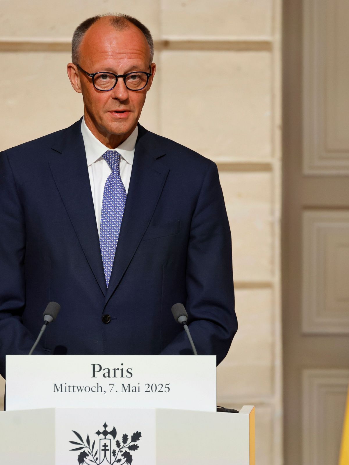 Vor seinem ersten Telefonat als Bundeskanzler mit Donald Trump hat Friedrich Merz deutliche Worte an den US-Präsidenten gerichtet. 