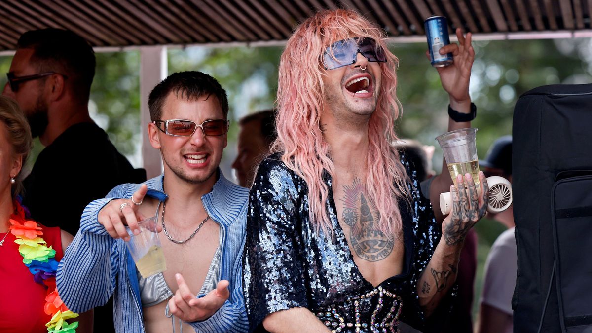 Schauspieler Timmi Trinks und "Tokio Hotel"-Star Bill Kaulitz flirteten bei der CSD-Parade in Köln - ist jetzt eine neue Romanze im Anmarsch?