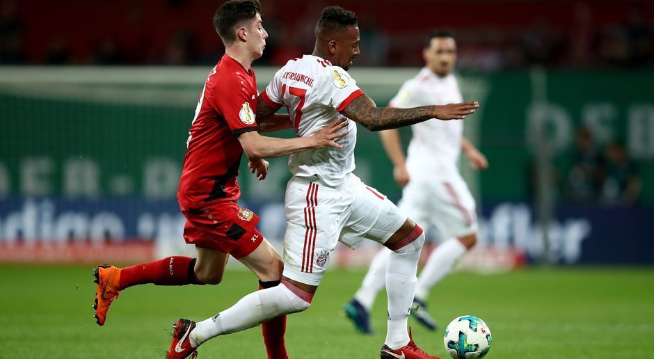 
                <strong>Jerome Boateng (FC Bayern)</strong><br>
                Leitet mit einem überragenden Diagonalball die frühe Führung ein. Auch sonst mit der ein oder anderen gescheiten Spieleröffnung - wenn auch nicht jeder Flugball den Mitspieler findet. In Sachen Abwehrarbeit von Beginn an auf Betriebstemperatur - das merkt, oder vielmehr: hört auch der Schiri. Verhindert kurz nach Wiederbeginn den Ausgleich mit einem bockstarken Block. ran-Note: 1
              