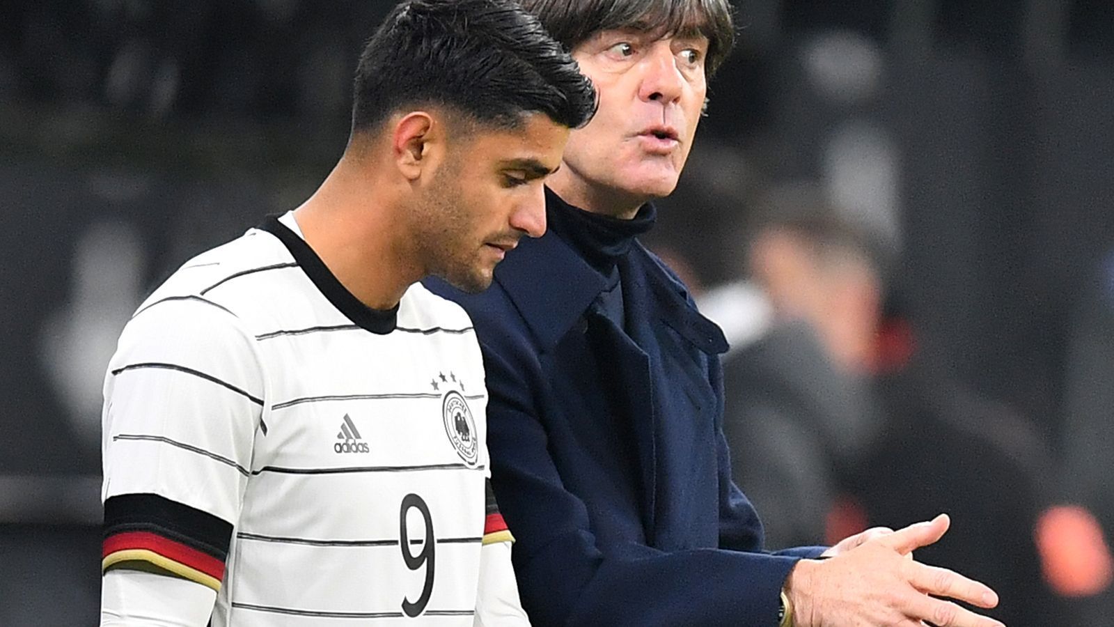 
                <strong>Mahmoud Dahoud</strong><br>
                Kam für Gündogan in die Partie und spielte den Part im defensiven Mittelfeld ebenso souverän wie unauffällig runter. War an ein paar Offensivaktionen beteiligt, ohne allerdings wirklich gefährlich zu werden. ran-Note: 3
              