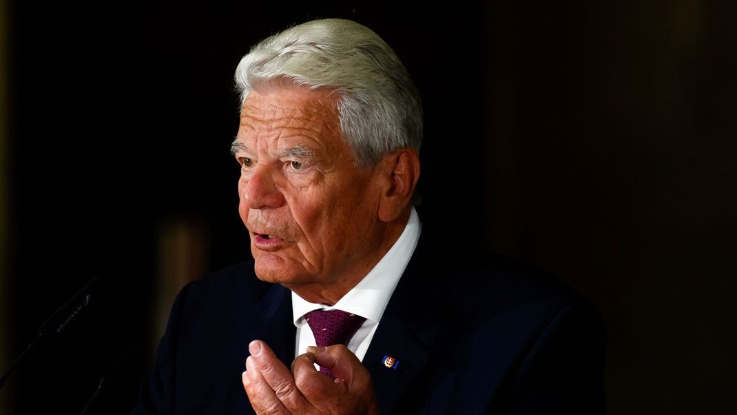 Sein Wort hat weiterhin Gewicht: Ex-Bundespräsident Joachim Gauck fordert eine "neue Entschlossenheit" in Europas Flüchtlingspolitik.