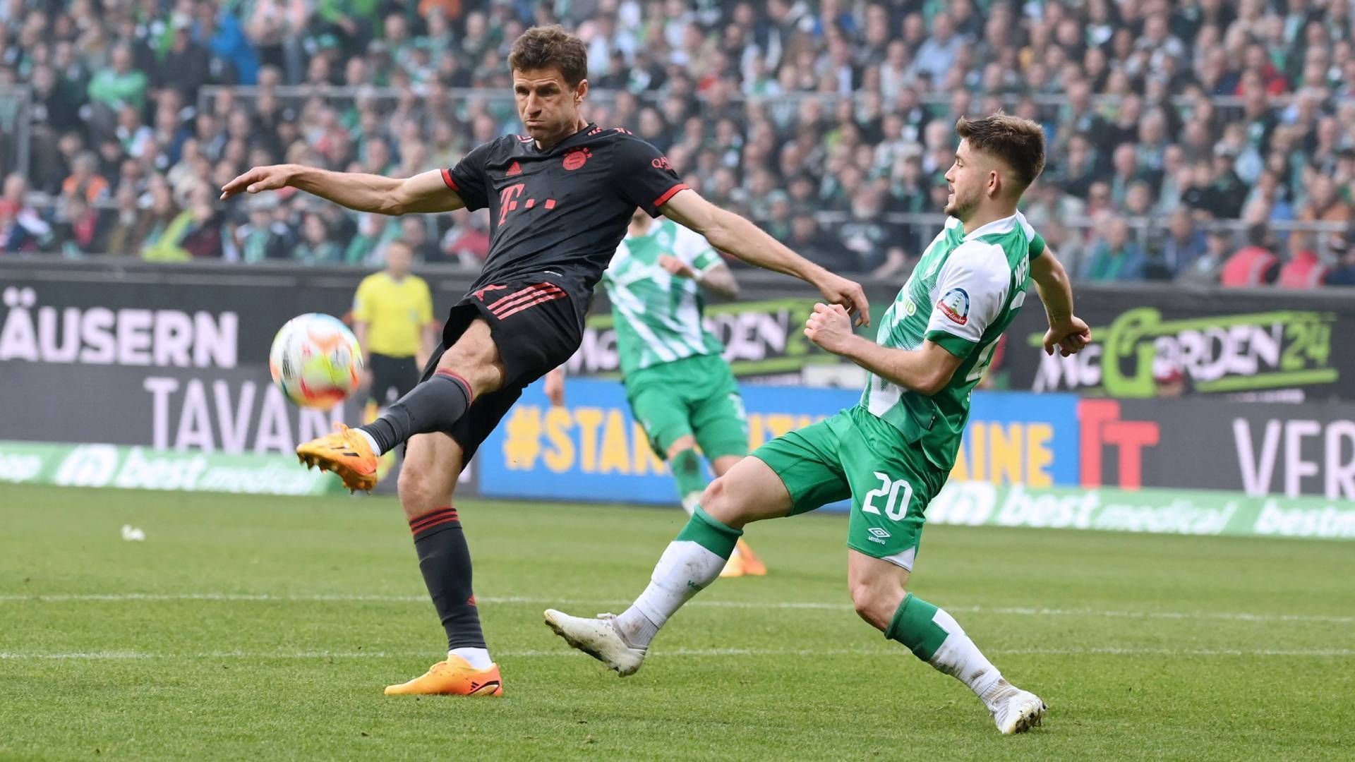 
                <strong>Thomas Müller</strong><br>
                Müller spielt unter Tuchel lediglich eine Nebenrolle, wird erst nach 64 Minuten eingewechselt. Er dirigiert viel, allerdings läuft das Spiel etwas an ihm vorbei. ran-Note: 4 
              