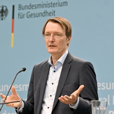 Gesundheitsminister Karl Lauterbach bei einer Pressekonferenz in Berlin