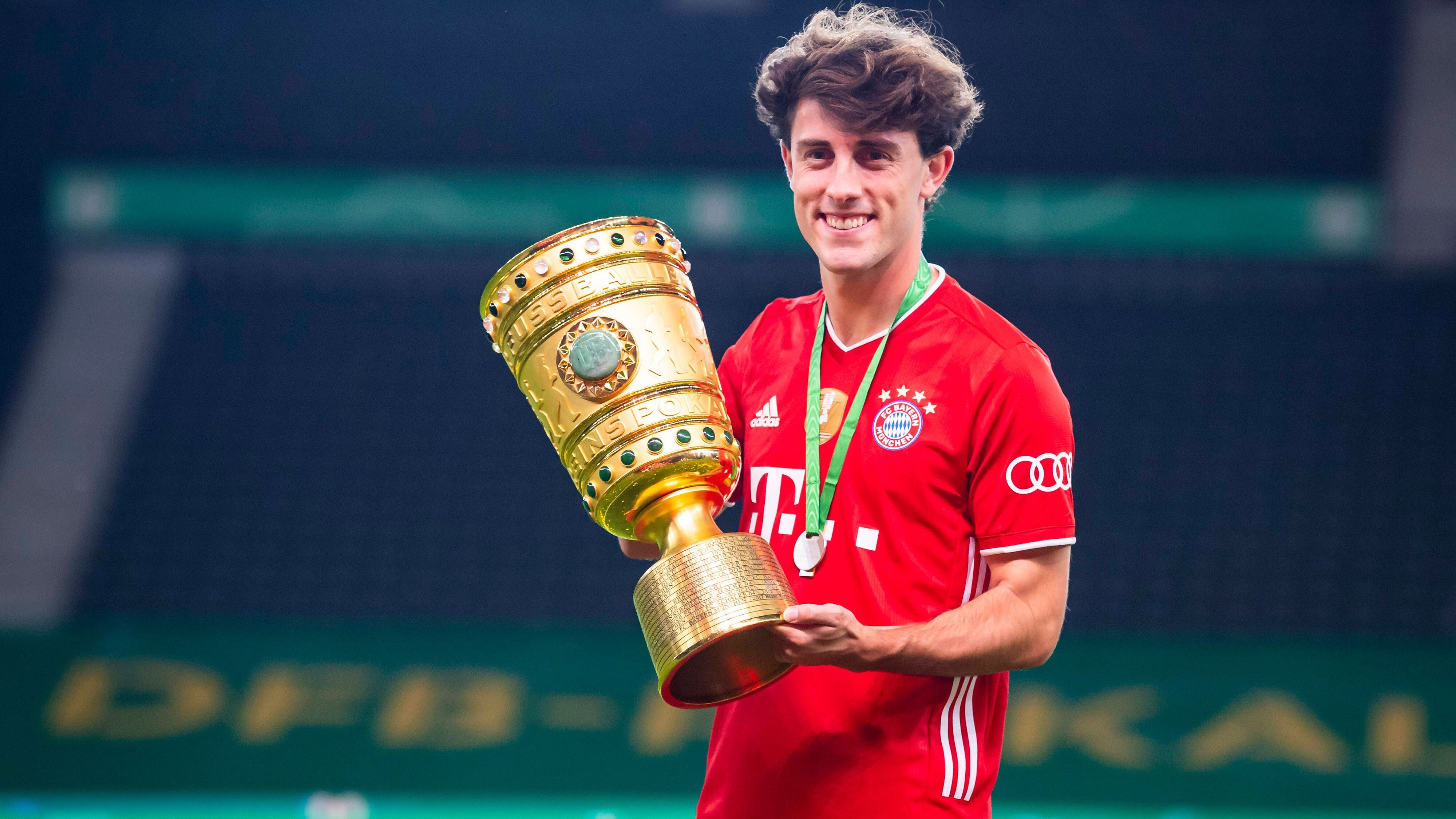 <strong>Alvaro Odriozola (2019/20)</strong><br>Für den Spanier war das halbe Jahr beim FC Bayern durchaus von Erfolg geprägt. Immerhin gewann er das Triple mit dem Rekordmeister. Viel dazu beigetragen hat er allerdings nicht. Nur fünf Spiele standen am Ende seiner Leihe auf dem Konto, Hansi Flick konnte mit ihm nicht wirklich etwas anfangen. Und so ging es zurück nach Spanien.