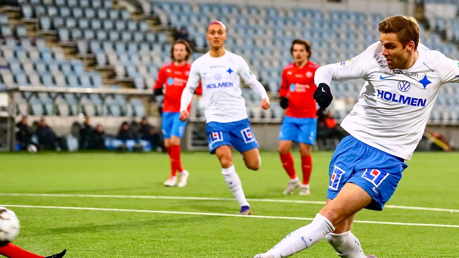 
                <strong>5. Christoffer Nyman</strong><br>
                Klub: IFK Norrköping (Schweden)Tore: 18Wert: 27 (Faktor 1,5 für Liga in Schweden)
              