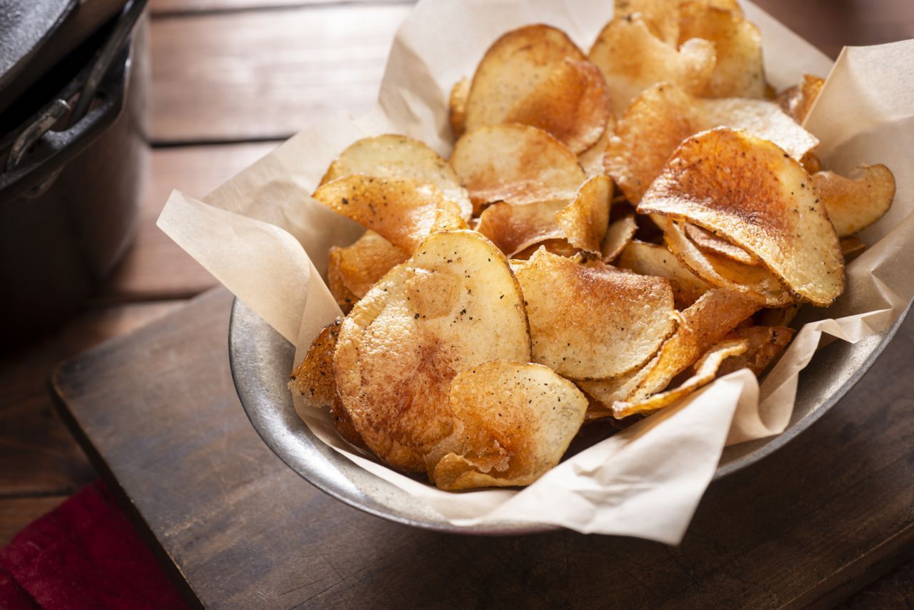 Chips: Einige Chips-Sorten werden mit tierischen Produkten aromatisiert, zum Beispiel mit Kälberlab.
