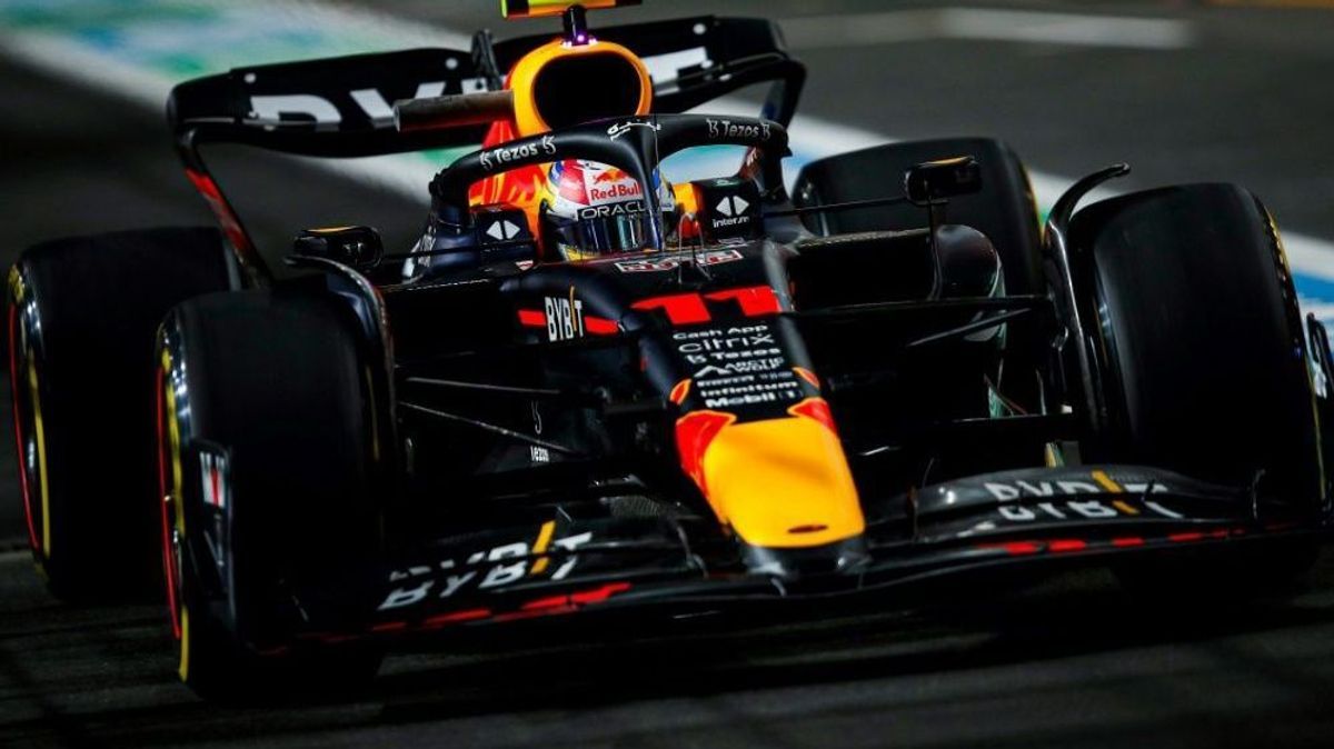 Sergio Perez startet von Platz eins